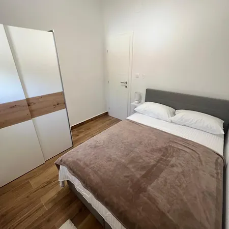 Penga * Kastela